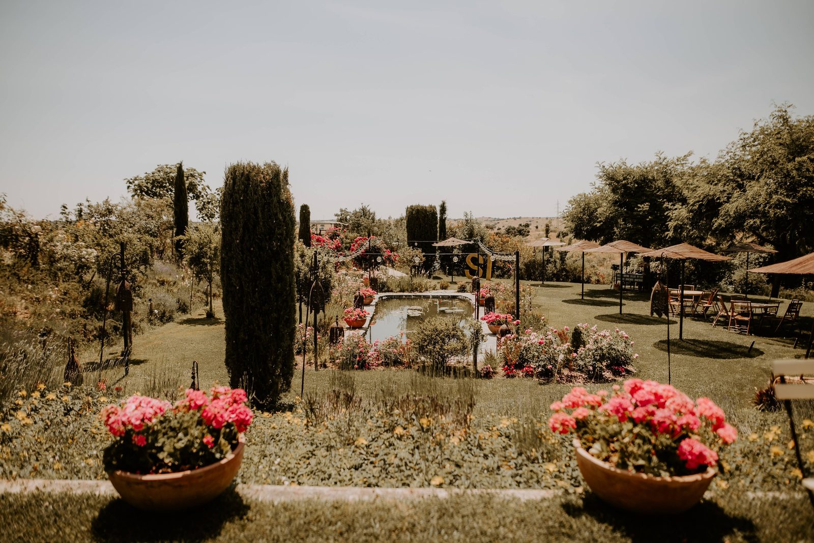El jardín del estanque, preparado para el cóctel