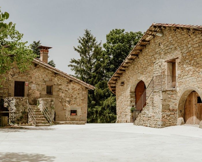 Espacio exterior de la masía