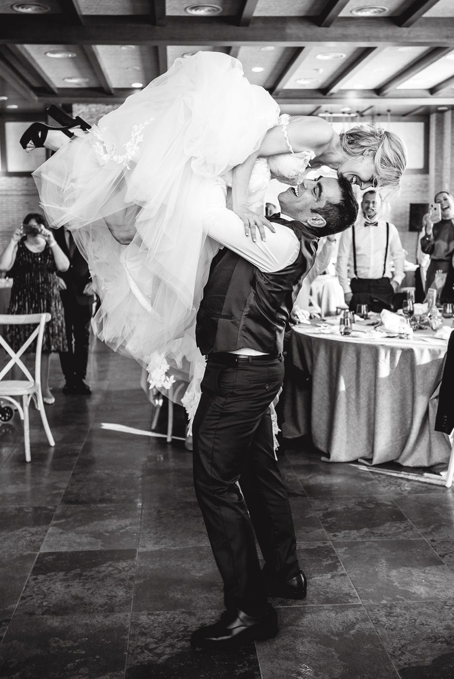 Baile nupcial en el salón