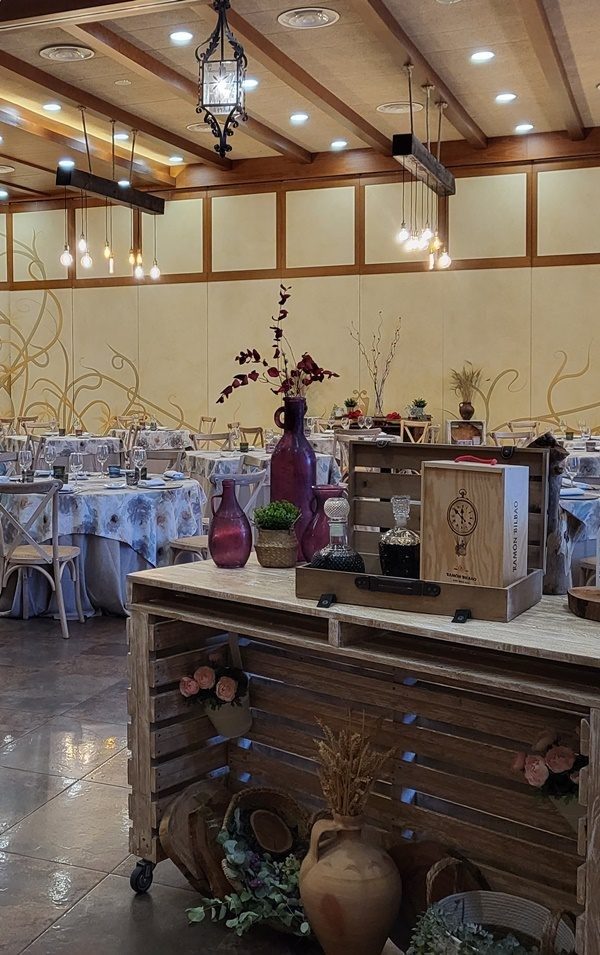 Salón Tisbe montado para comida