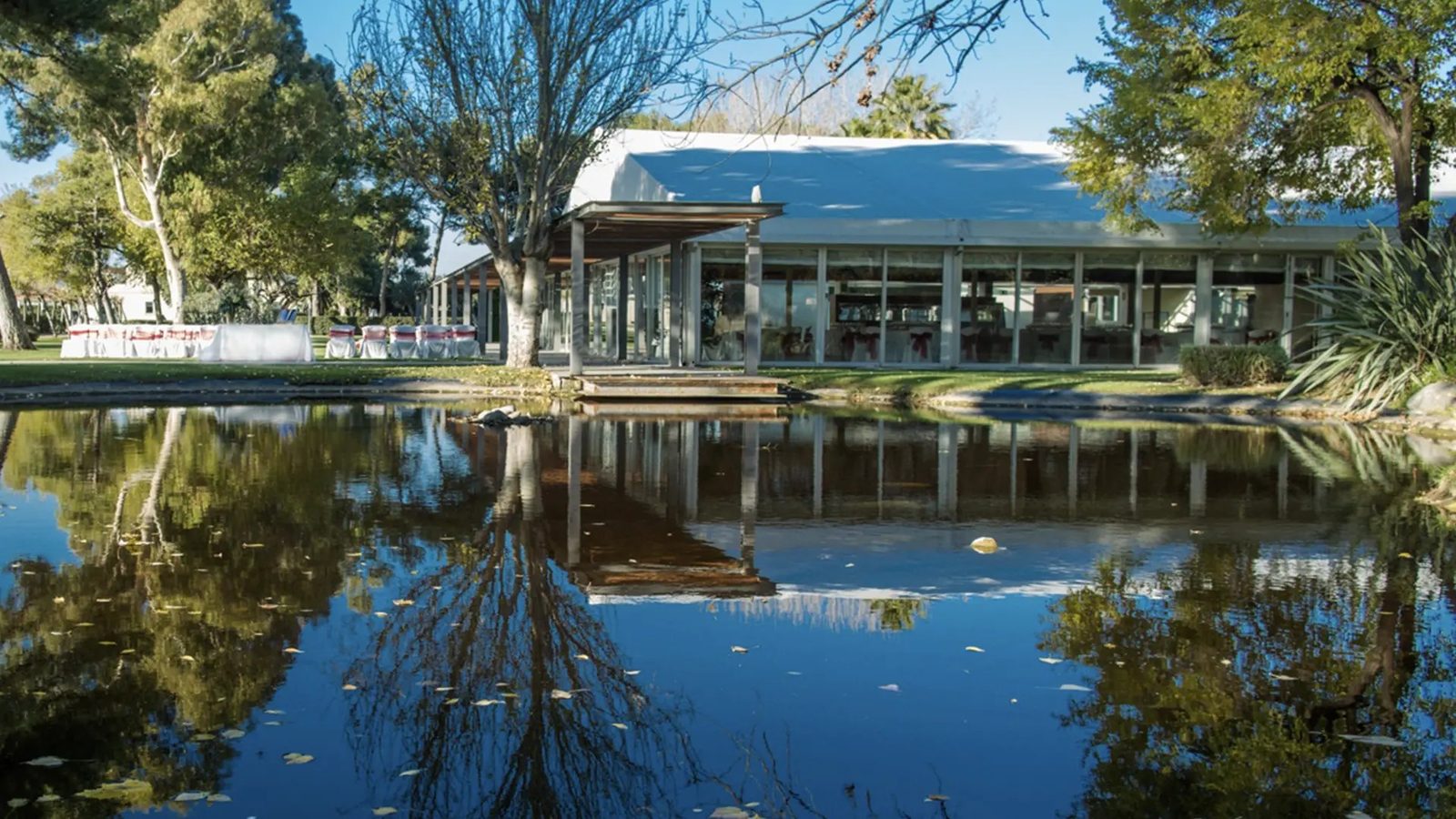 Los jardines, otra vista