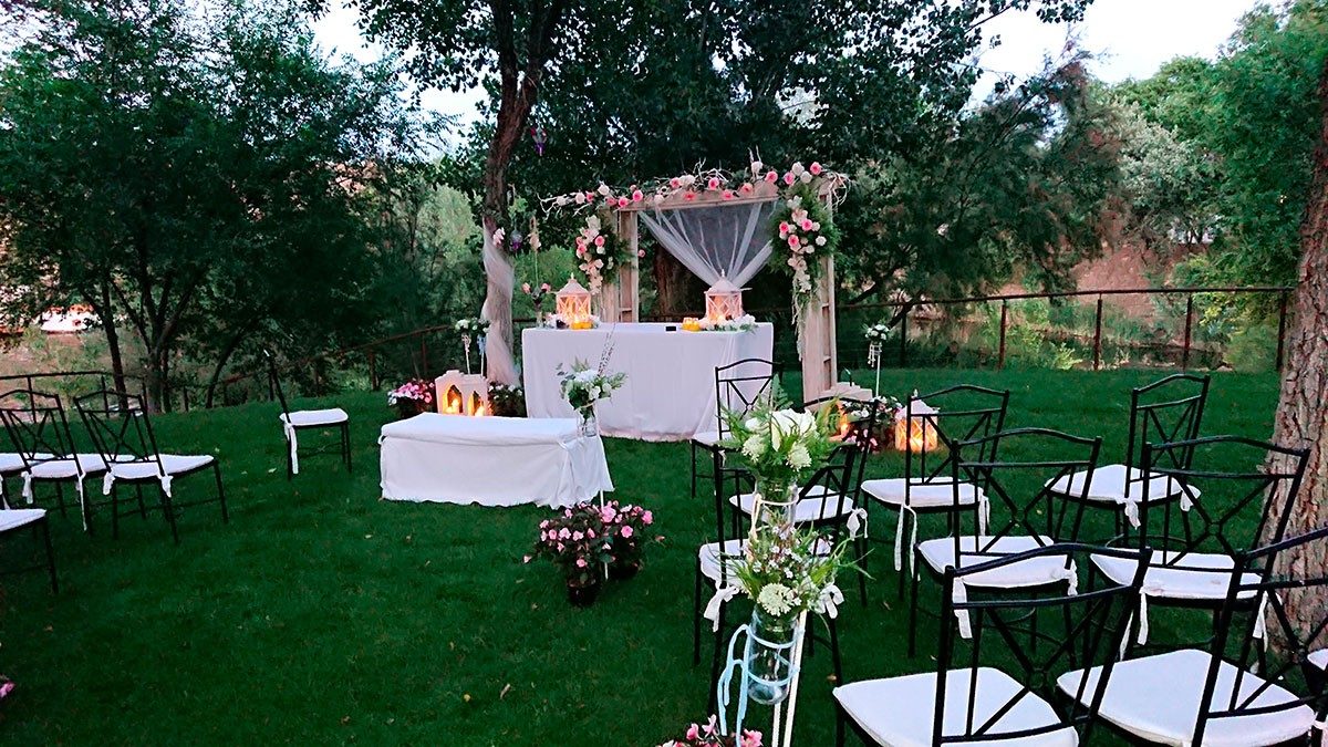 Ceremonia de boda en los jardines